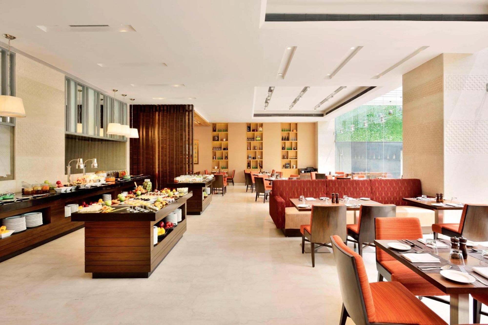 Hotel Fairfield By Marriott Kathmandu Exterior foto