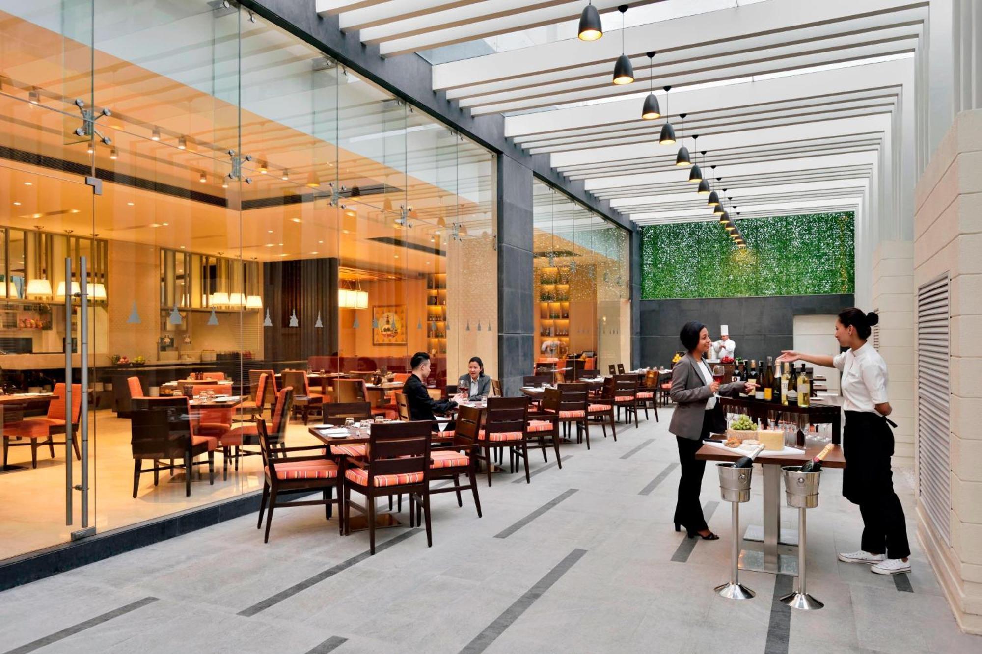 Hotel Fairfield By Marriott Kathmandu Exterior foto